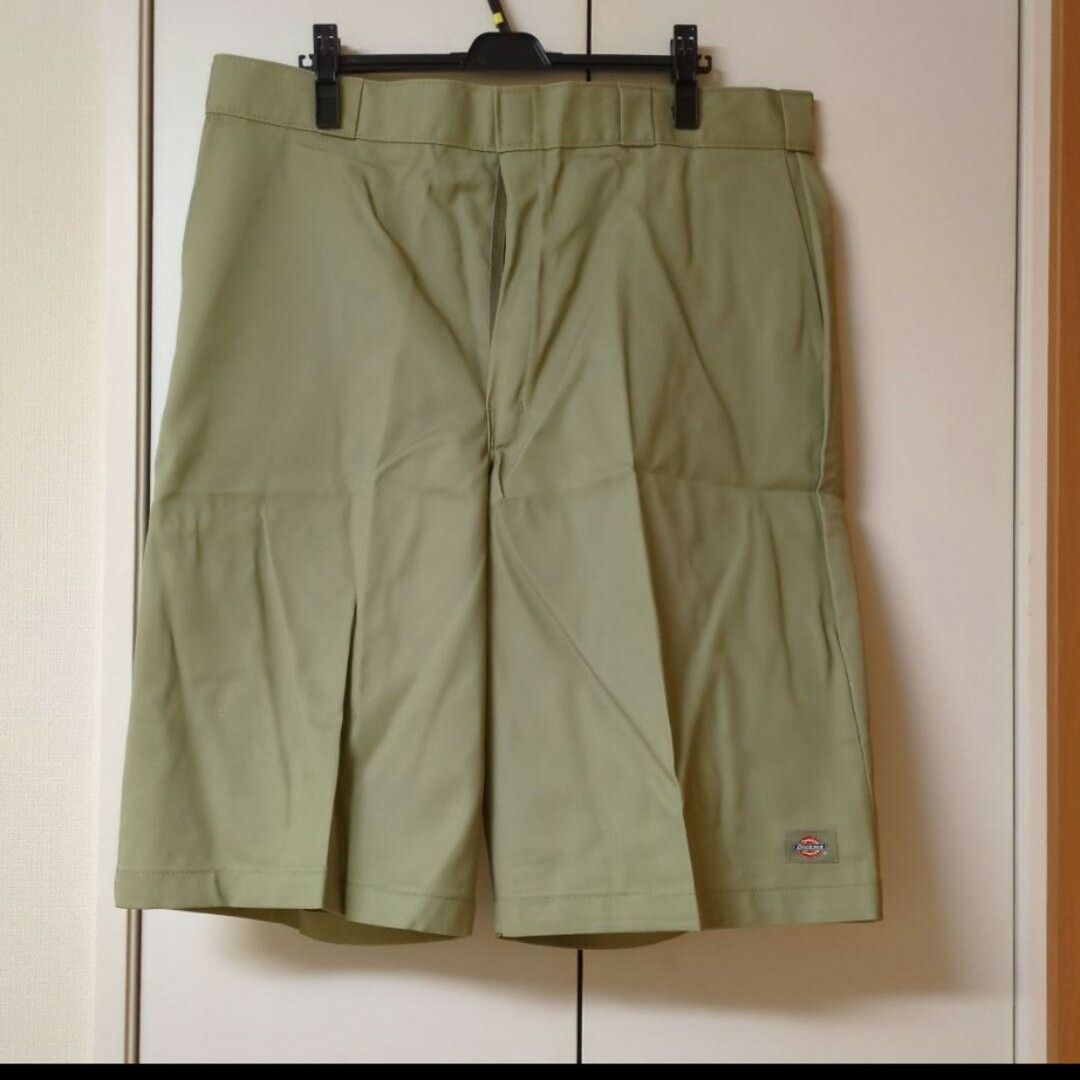 Dickies(ディッキーズ)の新品 40 ハーフパンツ ディッキーズ カーキ メンズのパンツ(ショートパンツ)の商品写真