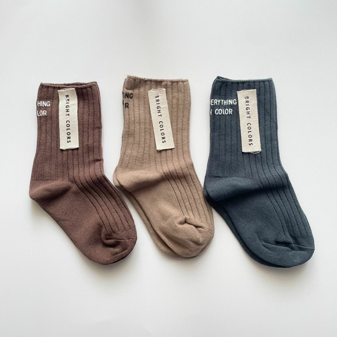 ZARA KIDS(ザラキッズ)のBrightcolor  socks　３足セット　男の子　女の子　靴下　新品 キッズ/ベビー/マタニティのキッズ服女の子用(90cm~)(Tシャツ/カットソー)の商品写真