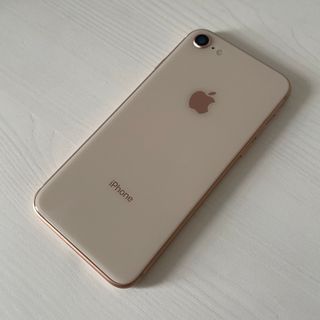 アイフォーン(iPhone)のiPhone8  64GB ゴールド　tama様専用(スマートフォン本体)