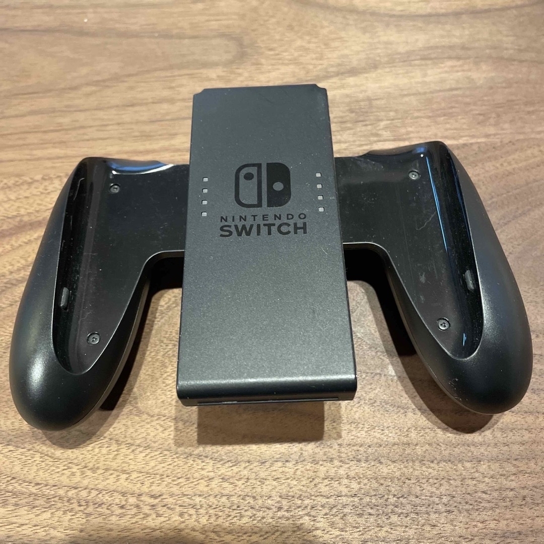 Nintendo Switch JOY-CON グレー 本体  HAC-S-KA エンタメ/ホビーのゲームソフト/ゲーム機本体(家庭用ゲーム機本体)の商品写真