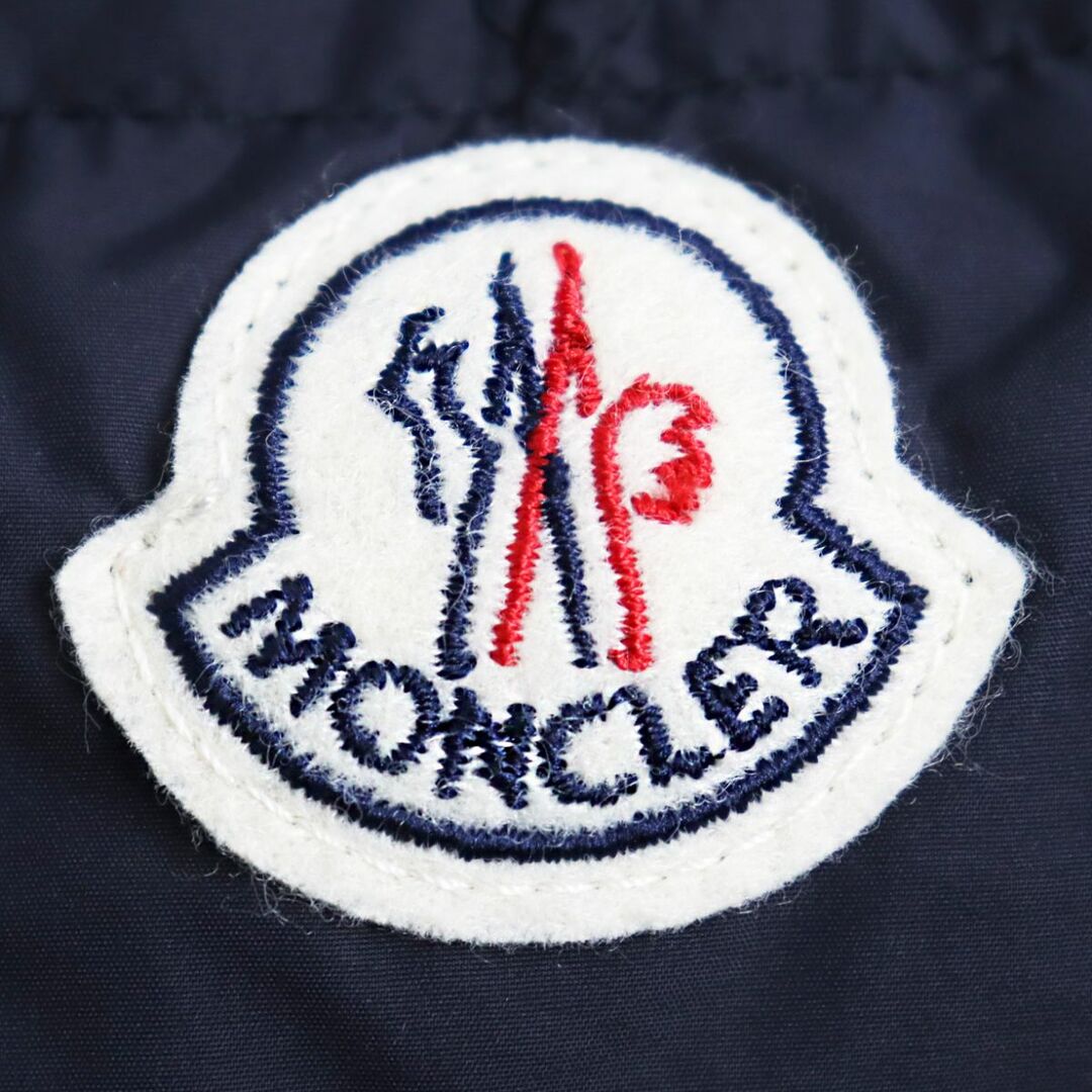 MONCLER(モンクレール)の未使用品●20SS MONCLER モンクレール YERES/イエール ロゴワッペン付 トリコロール ライトダウンジャケット ダークネイビー 3 正規品 メンズのジャケット/アウター(ダウンジャケット)の商品写真