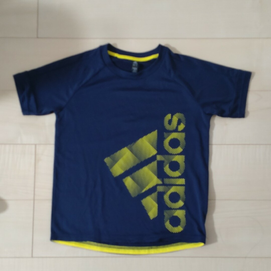 adidas(アディダス)のアディダスTシャツ　ジュニア140cm キッズ/ベビー/マタニティのキッズ服男の子用(90cm~)(Tシャツ/カットソー)の商品写真