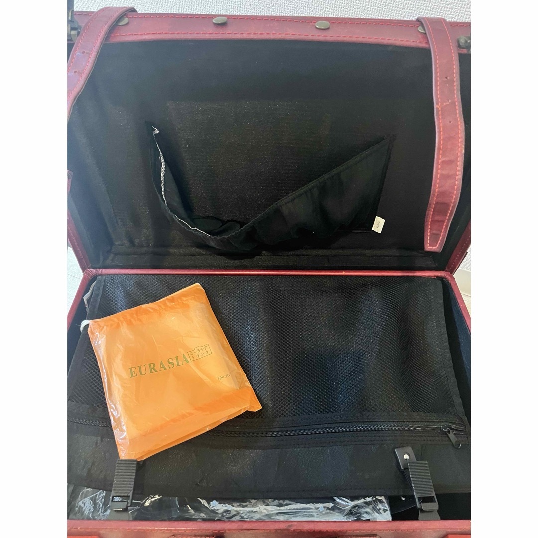 siffler(シフレ)のシフレ　ユーラシアトランク　レッド　豚革 レディースのバッグ(スーツケース/キャリーバッグ)の商品写真