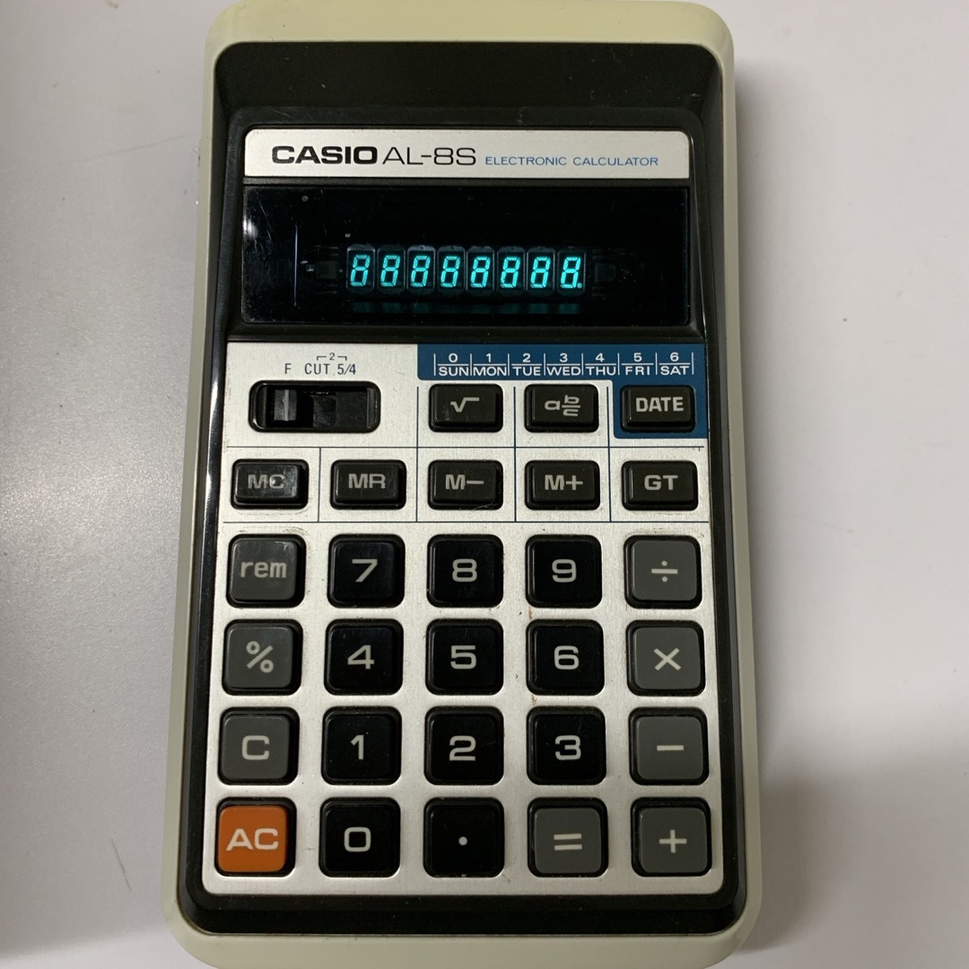 CASIO(カシオ)のカシオ　電卓　AL-8S レトロ　 インテリア/住まい/日用品のオフィス用品(OA機器)の商品写真