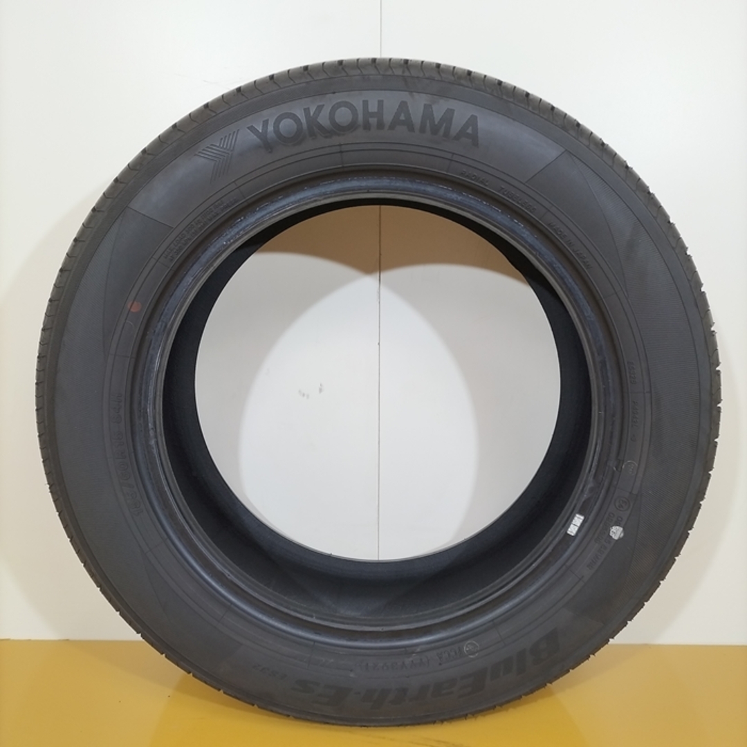 送料無料 YOKOHAMA ヨコハマ 185/60R15 84H BluEarth-Es ES32 夏タイヤ サマータイヤ 4本セット [ A3550 ] 【中古タイヤ】 自動車/バイクの自動車(タイヤ・ホイールセット)の商品写真