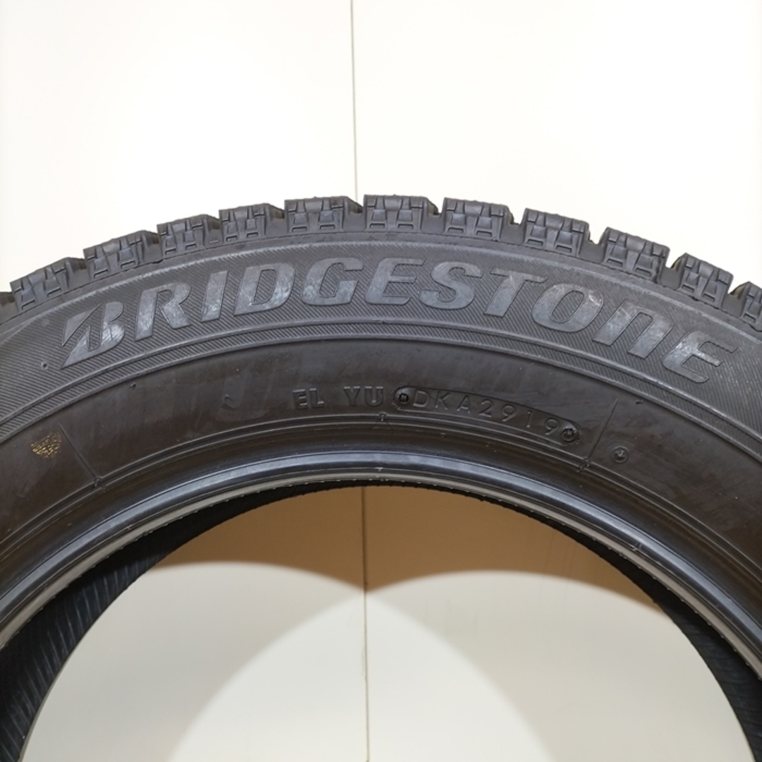 送料無料 BRIDGESTONE ブリヂストン 175/65R15 84Q BLIZZAK VRX 冬タイヤ スタッドレスタイヤ 4本セット [ W2796 ] 【中古タイヤ】 自動車/バイクの自動車(タイヤ・ホイールセット)の商品写真