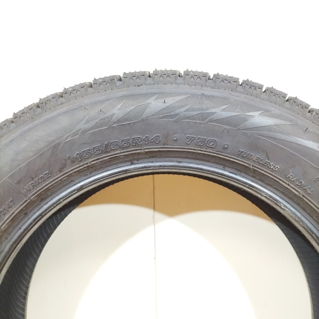 送料無料 BRIDGESTONE ブリヂストン 155/65R14 75Q BLIZZAK VRX2 冬タイヤ スタッドレスタイヤ 4本セット [ W2802 ] 【中古タイヤ】 自動車/バイクの自動車(タイヤ・ホイールセット)の商品写真