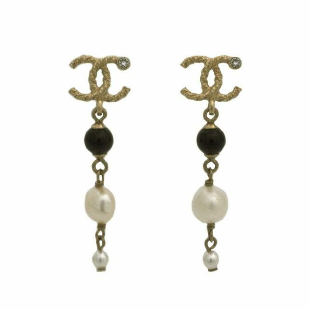 最旬トレンドパンツ CHANEL - シャネル ピアス ゴールド ホワイト ブラック ココ ピアス