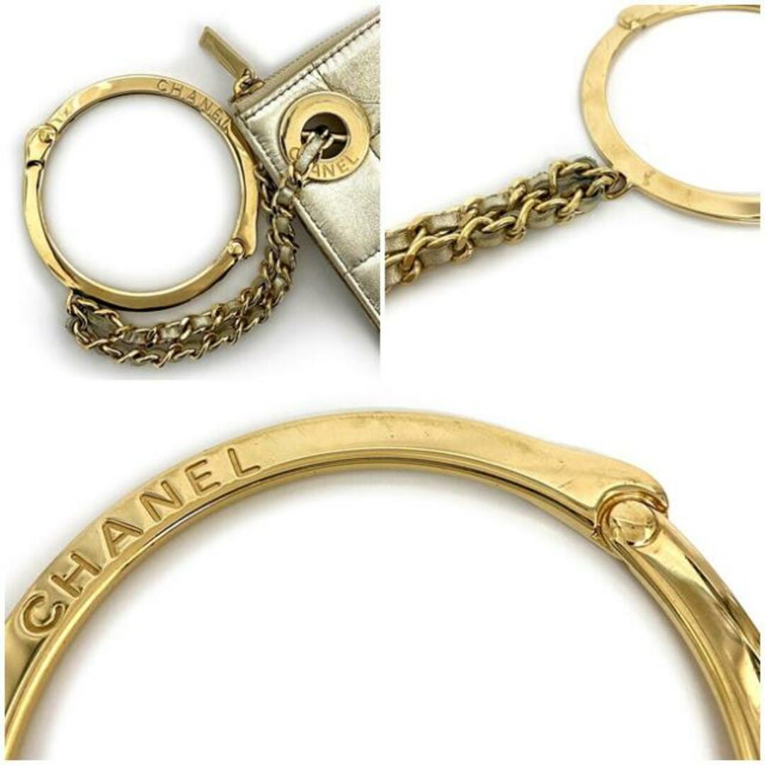 CHANEL - シャネル クラッチバッグ ゴールド チョコバー 美品 CHANEL - シャネル クラッチバッグ ゴールド チョコバー 美品