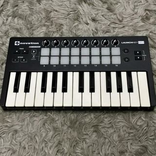 Novation（ノベーション）/LAUNCHKEY MINI M 【中古】【USED】MIDI関連機器MIDIコントローラー【吉祥寺パルコ店】(その他)