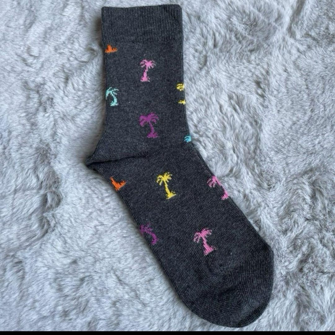 Happy Socks(ハッピーソックス)の【新品・未使用】ハッピーソックス☆キッズ　17〜19cm 6足セット キッズ/ベビー/マタニティのこども用ファッション小物(靴下/タイツ)の商品写真