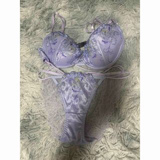 RAVIJOUR エフェメラルフラワービューティーリフトブラセット　新品未使用(ブラ&ショーツセット)