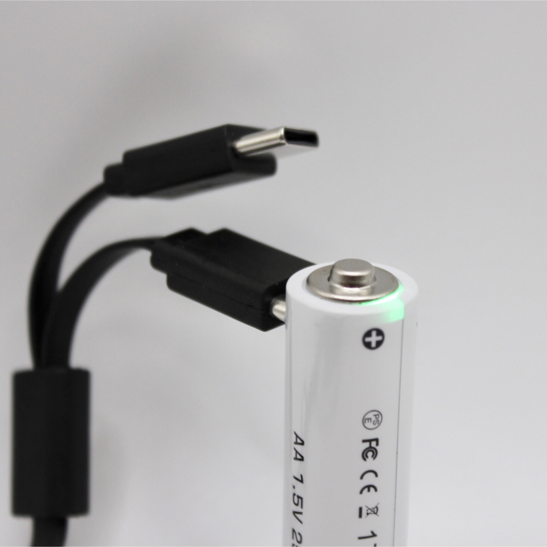 高性能 USBタイプC 充電式 単三電池 4本セット (PSEマーク付き) スマホ/家電/カメラのスマートフォン/携帯電話(バッテリー/充電器)の商品写真