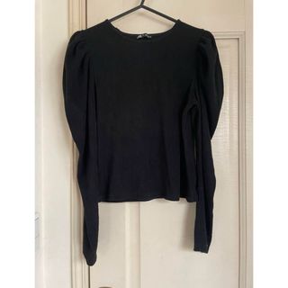 ザラ(ZARA)のZARA ザラ　パワショルダー　トップス　ブラック　シンプル　レディース(カットソー(長袖/七分))