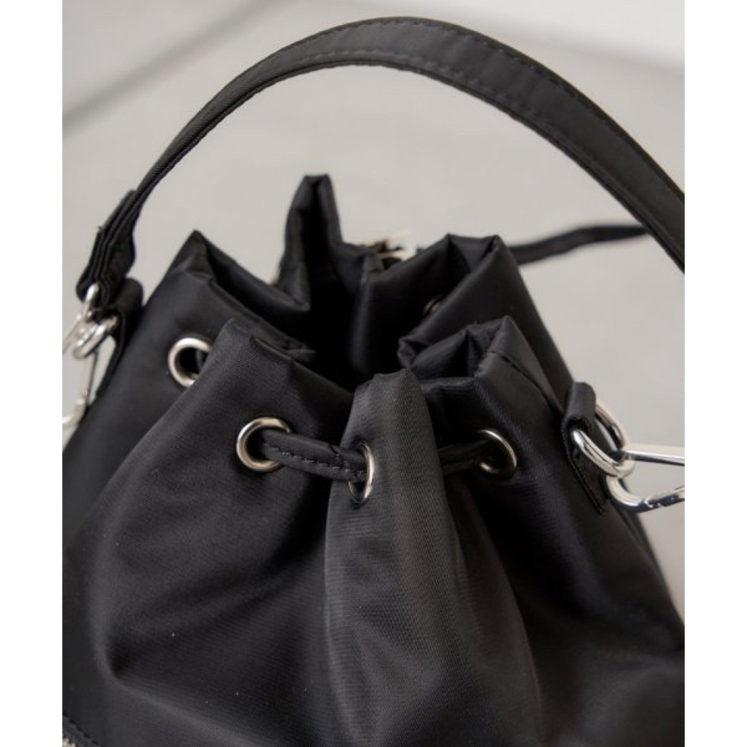 新品✨タグ付き♪定価6,150円　リュックにもなる2wayバッグ　大特価‼️ レディースのバッグ(ショルダーバッグ)の商品写真