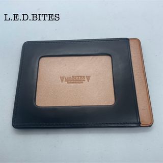 エルイーディーバイツ(L.E.D.BITES)のL.E.D.BITES パスケース 定期入れ ベージュ 黒 ブランド(パスケース/IDカードホルダー)