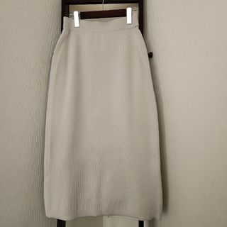 アイシービー(ICB)の【美品】ICB　アイボリー ロング ニット スカート(ロングスカート)