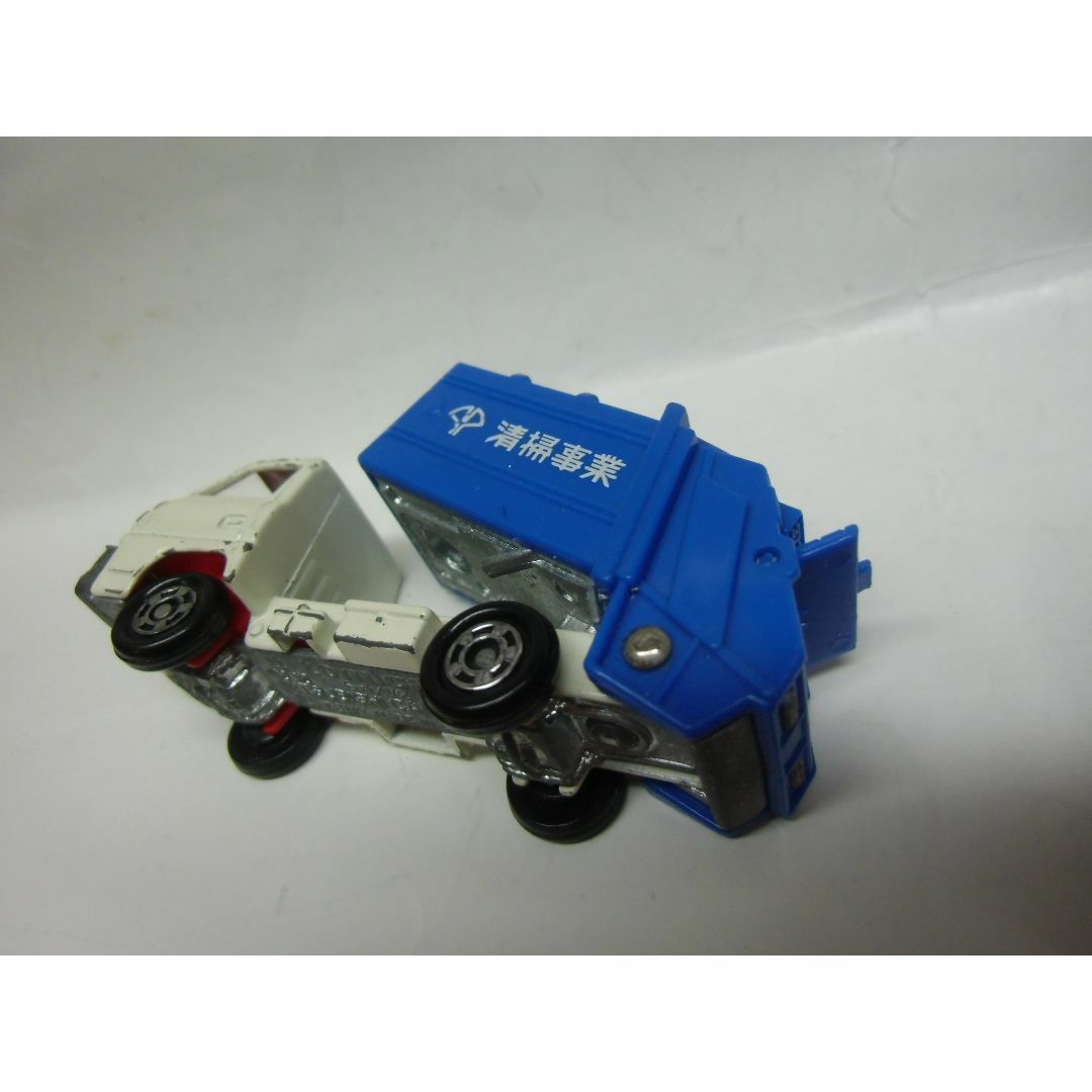 Takara Tomy(タカラトミー)のトミカ赤箱No.47　三菱キャンター清掃車（箱無し・中古品） エンタメ/ホビーのおもちゃ/ぬいぐるみ(ミニカー)の商品写真