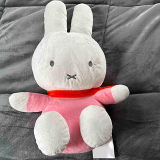 ミッフィー(miffy)のミッフィー miffy ブランケット付き ぬいぐるみ ピンク(ぬいぐるみ)