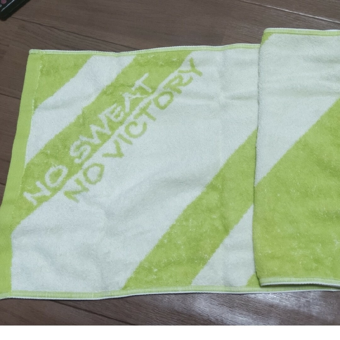 YONEX(ヨネックス)のYONEXフェイスタオル スポーツ/アウトドアのテニス(その他)の商品写真