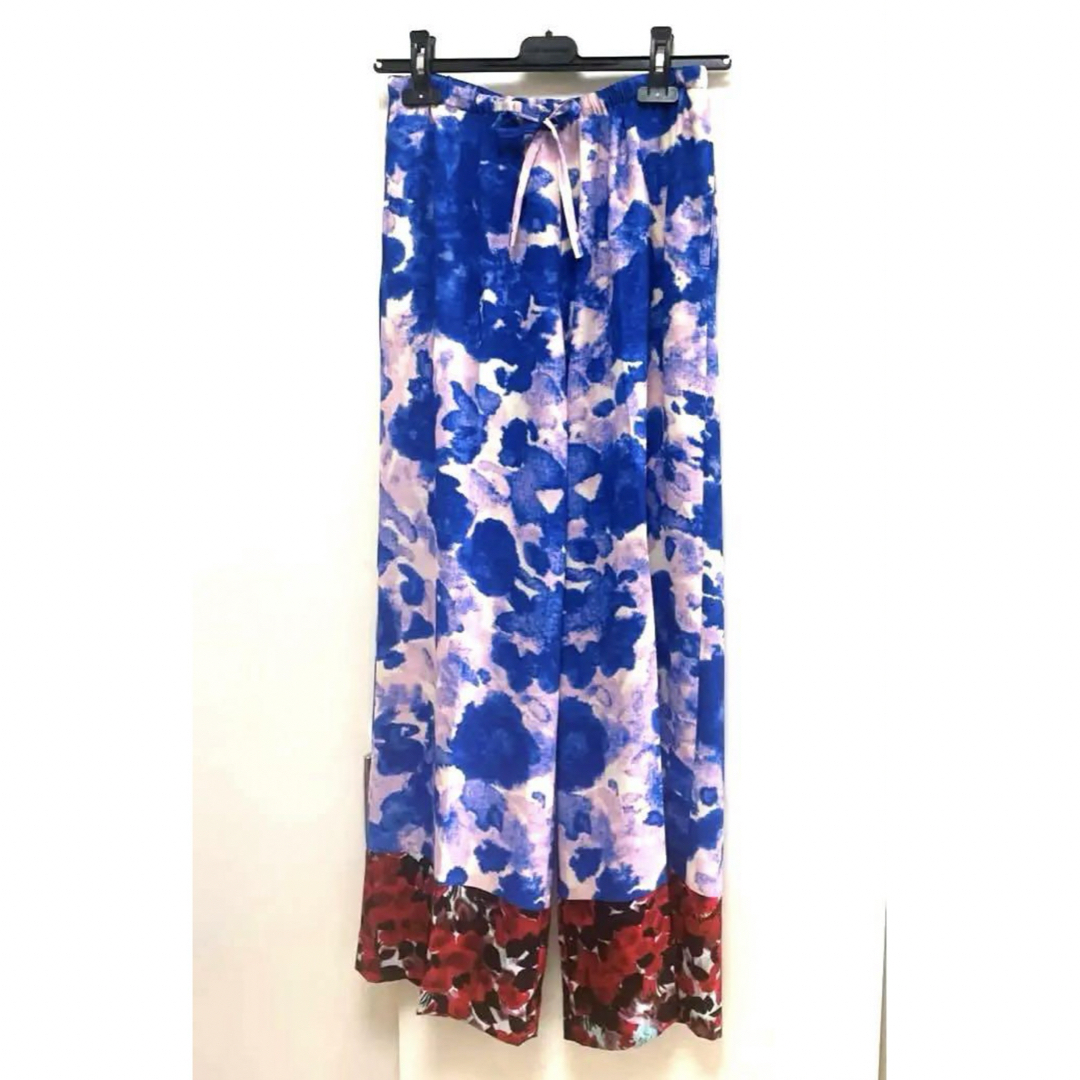 DRIES VAN NOTEN(ドリスヴァンノッテン)の2023SS☆ドリスヴァンノッテン☆パンツ レディースのパンツ(カジュアルパンツ)の商品写真