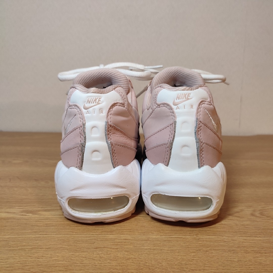 NIKE(ナイキ)の箱付 美品 大人気 NIKE AIRMAX95 "Pink Rose" 23.5 レディースの靴/シューズ(スニーカー)の商品写真