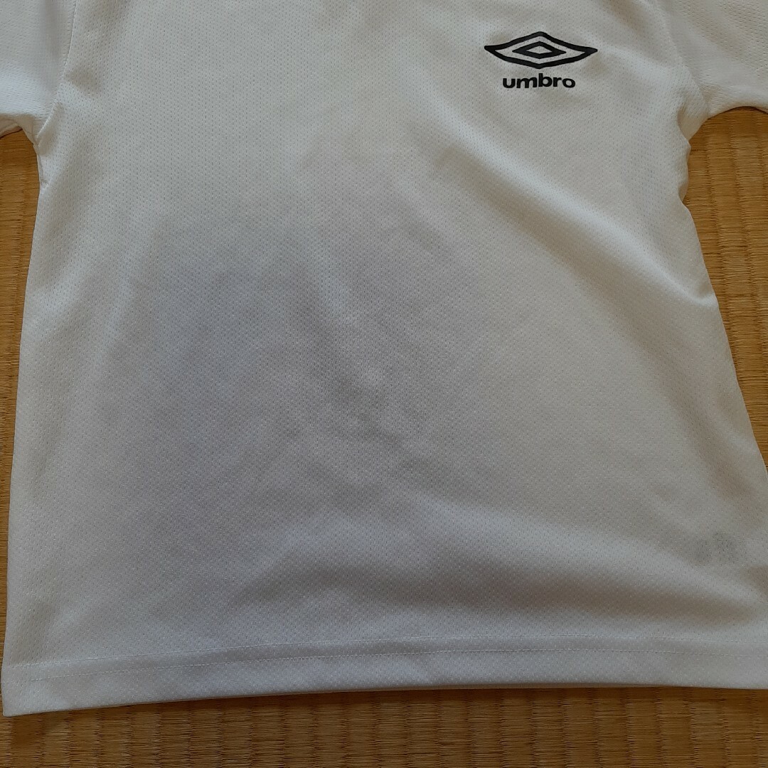 UMBRO(アンブロ)のUMBRO 半袖シャツ140 キッズ/ベビー/マタニティのキッズ服男の子用(90cm~)(Tシャツ/カットソー)の商品写真