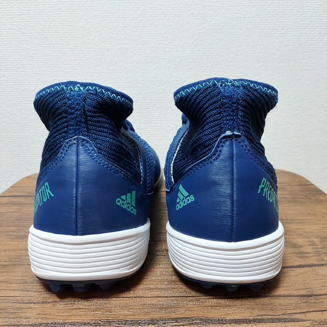 adidas(アディダス)のadidas アディダス プレデター タンゴ 18.3 TF　メンズ27.5cm スポーツ/アウトドアのサッカー/フットサル(シューズ)の商品写真