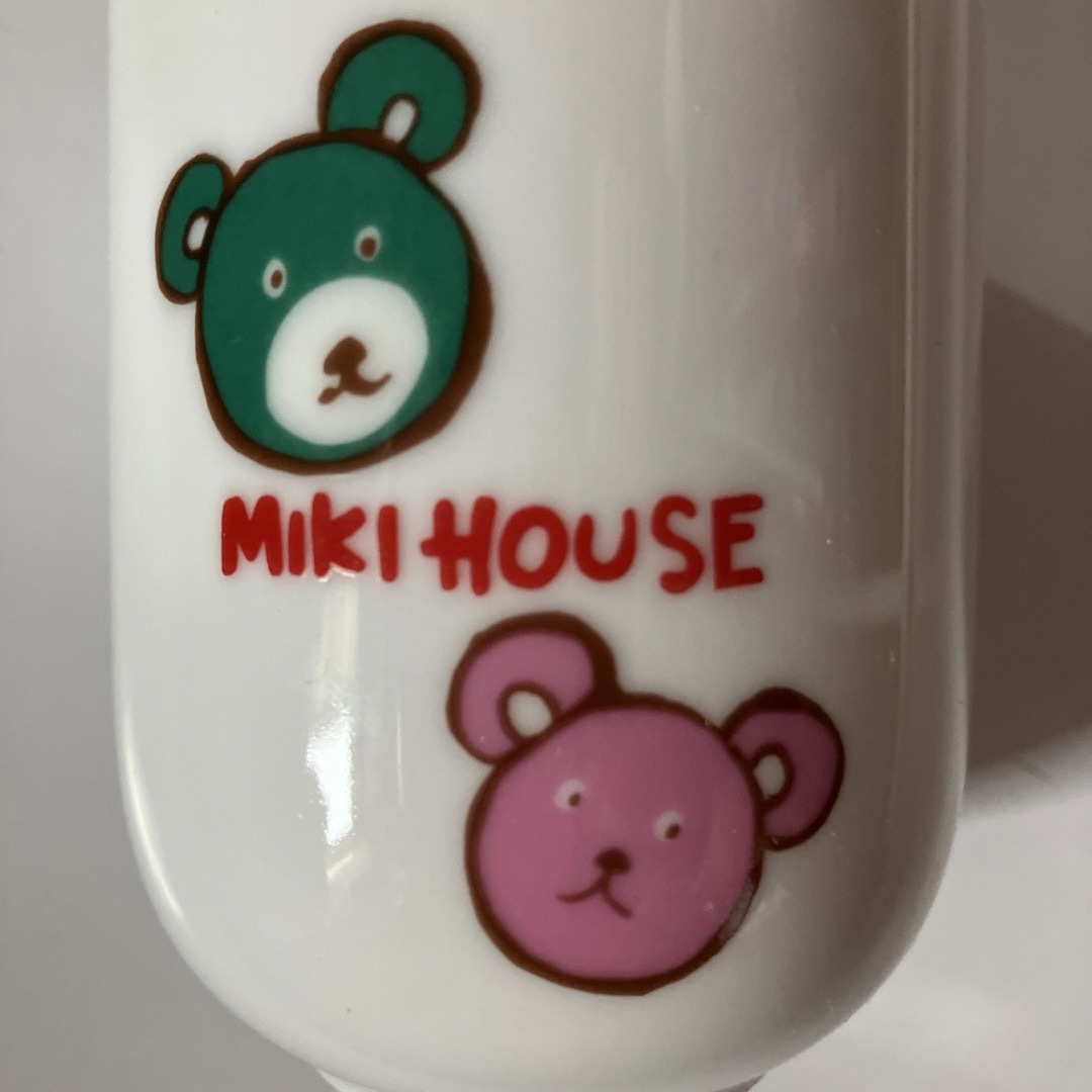 mikihouse(ミキハウス)の新品未使用 ミキハウス 陶器製の湯呑み くまさん ツヤがありキレイです インテリア/住まい/日用品のキッチン/食器(グラス/カップ)の商品写真