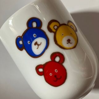 ミキハウス(mikihouse)の新品未使用 ミキハウス 陶器製の湯呑み くまさん ツヤがありキレイです(グラス/カップ)