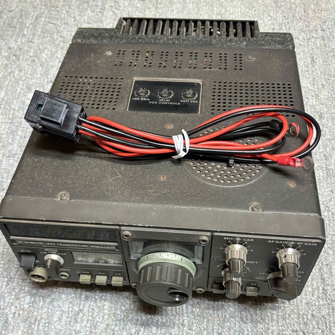 TRIO TS-120 HF SSB TRANSCEIVER エンタメ/ホビーのテーブルゲーム/ホビー(アマチュア無線)の商品写真