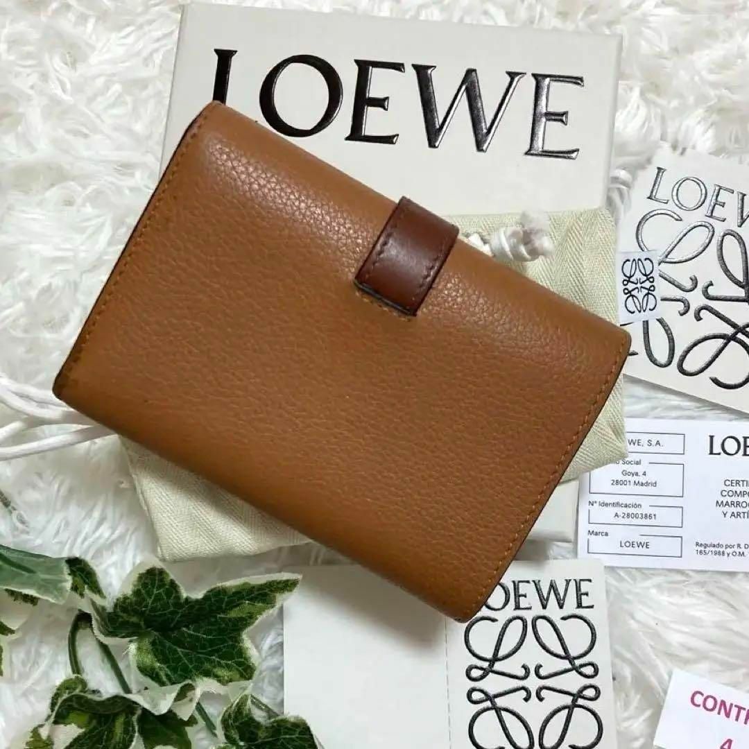 LOEWE(ロエベ)の付属完備✨ロエベ　財布　スモールバーティカルウォレット　ブラウン　アナグラム レディースのファッション小物(財布)の商品写真