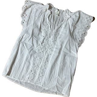 エイチアンドエム(H&M)のH&M 白レースシャツ袖なし(シャツ/ブラウス(半袖/袖なし))