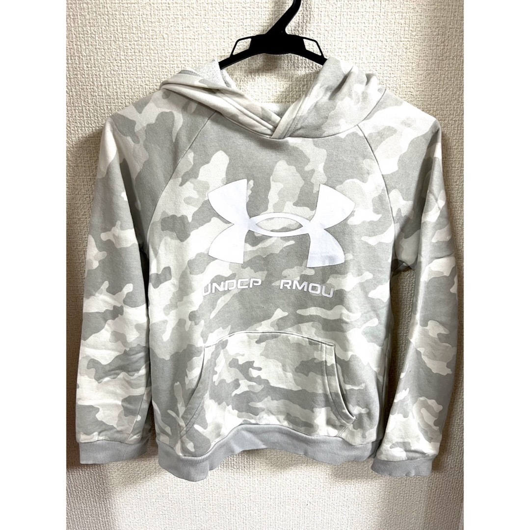 UNDER ARMOUR(アンダーアーマー)のUNDER ARMOUR パーカー キッズ ジュニア アンダーアーマー　おまとめ キッズ/ベビー/マタニティのキッズ服女の子用(90cm~)(Tシャツ/カットソー)の商品写真