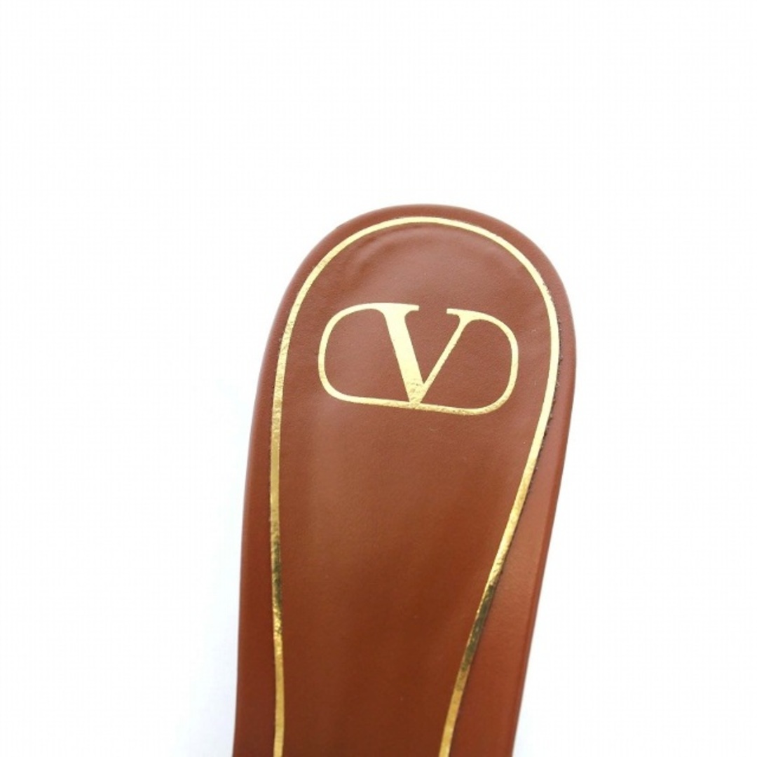 valentino garavani(ヴァレンティノガラヴァーニ)のヴァレンティノ ガラヴァーニ サンダル ミュール 38 25cm 茶 レディースの靴/シューズ(サンダル)の商品写真