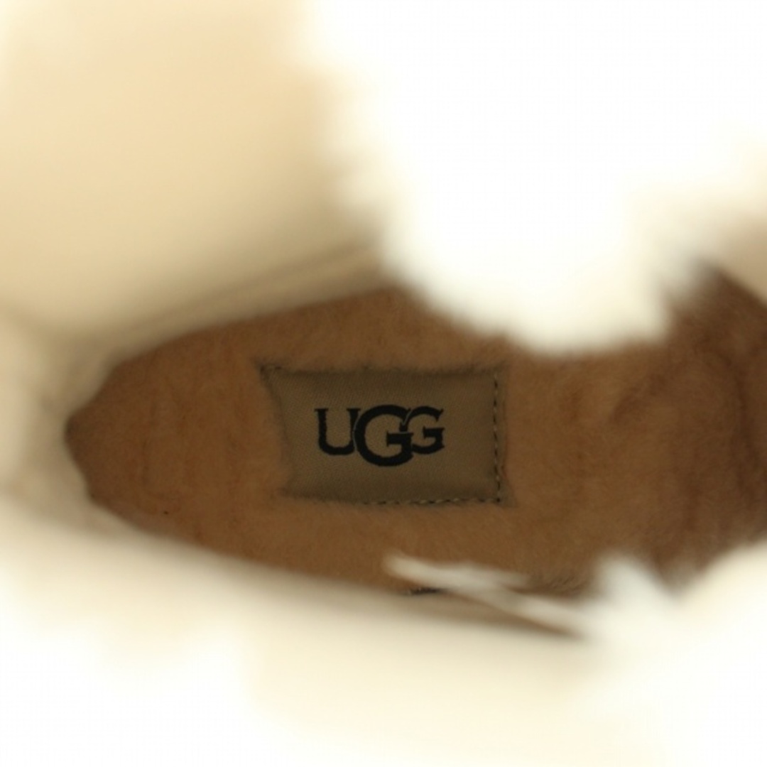 UGG australia Yose Fluff ショートブーツ USA6 白 レディースの靴/シューズ(ブーツ)の商品写真