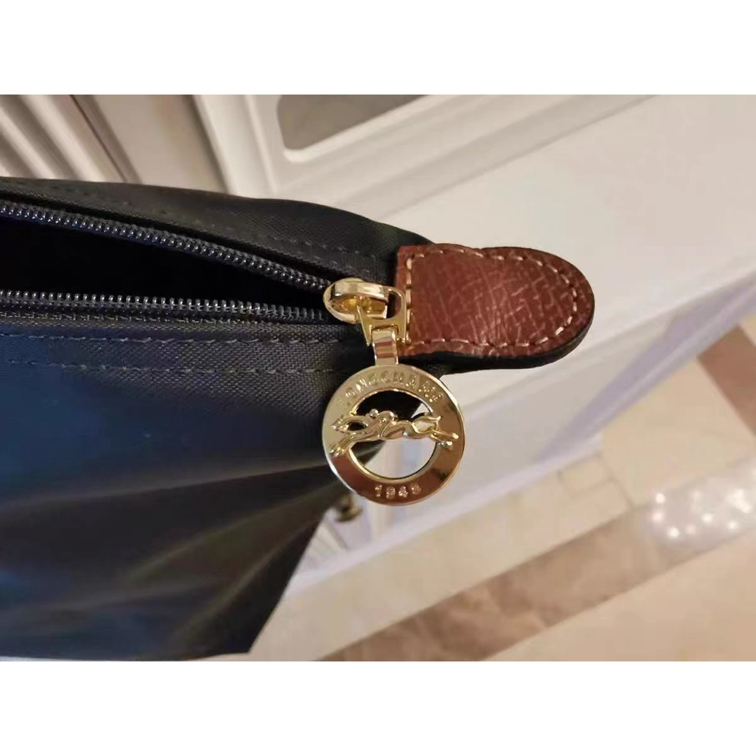 LONGCHAMP(ロンシャン)のLONGCHAMP ロンシャン ル　プリアージュ  トートバッグL ブラック レディースのバッグ(トートバッグ)の商品写真