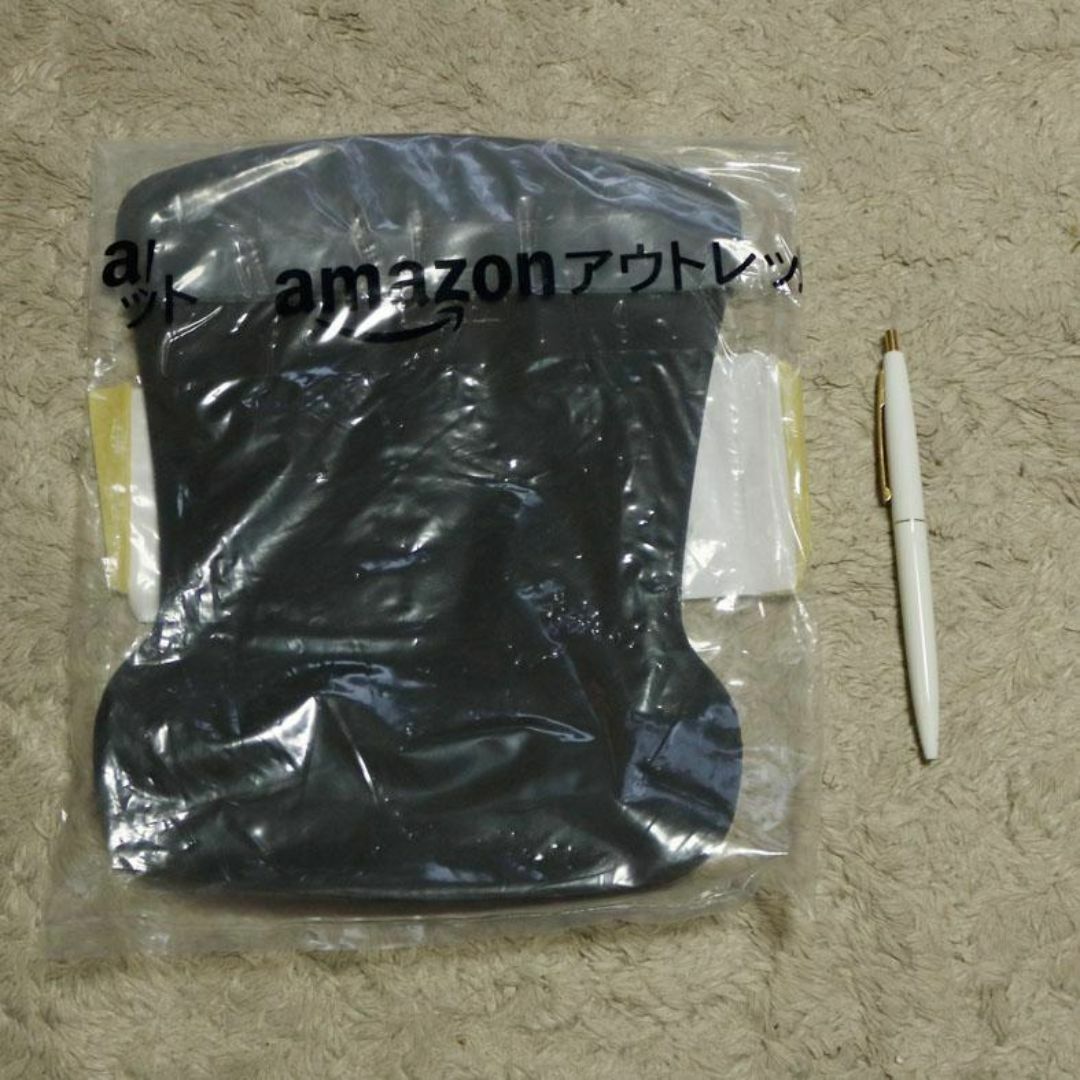 Amazon(アマゾン)のamazon basics ジェル マウスパッド ブラック スマホ/家電/カメラのPC/タブレット(その他)の商品写真