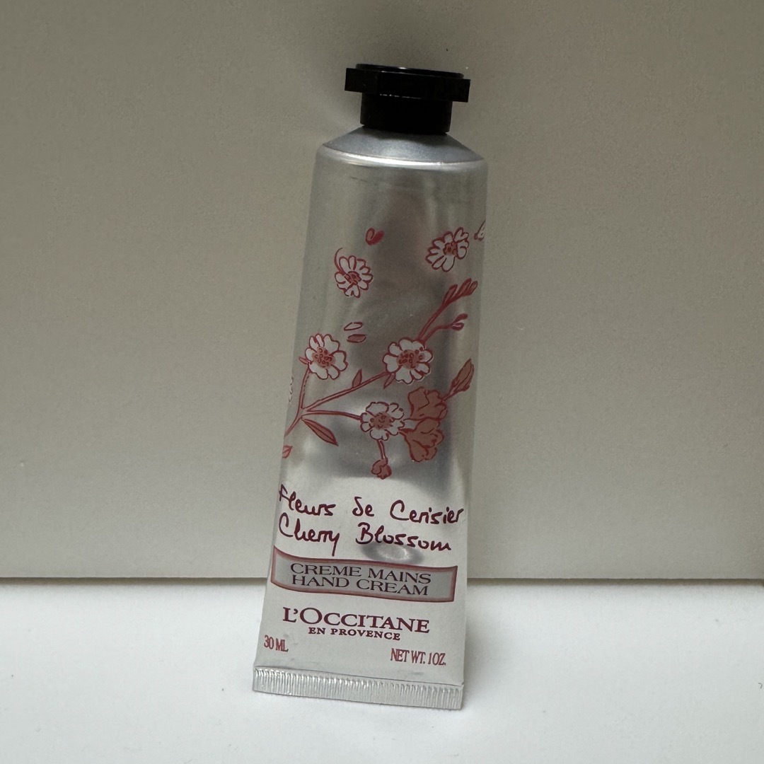 L'OCCITANE(ロクシタン)のロクシタン ハンドクリーム チェリーブロッサム コスメ/美容のボディケア(ハンドクリーム)の商品写真