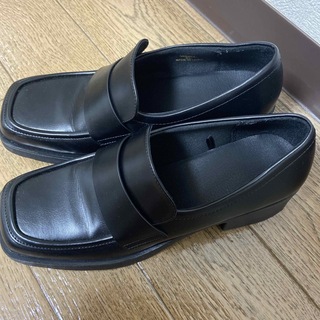 ジーユー(GU)のボリュームソールローファー＋E(ローファー/革靴)