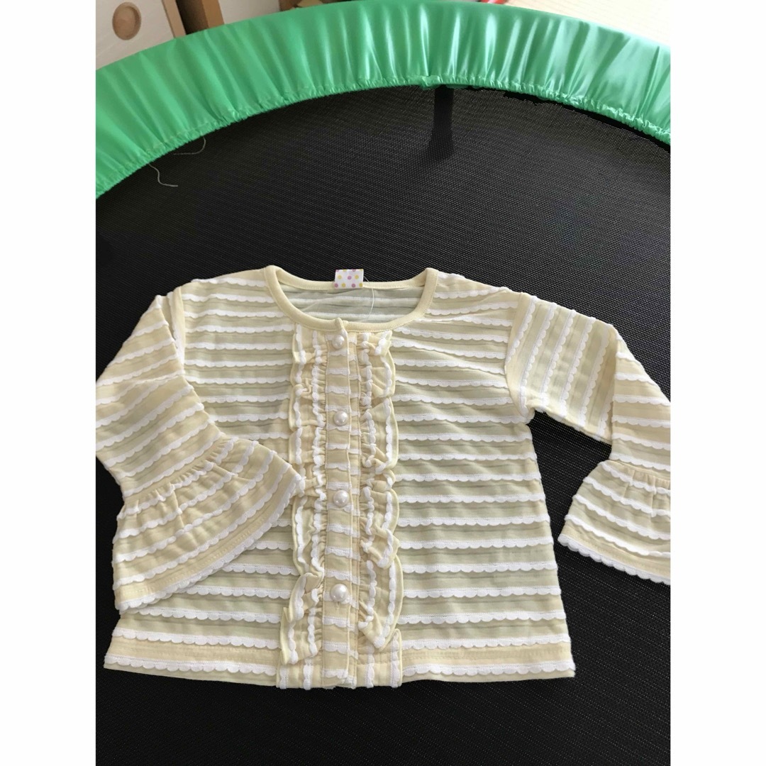 黄色　カーディガン　95 キッズ/ベビー/マタニティのキッズ服女の子用(90cm~)(カーディガン)の商品写真