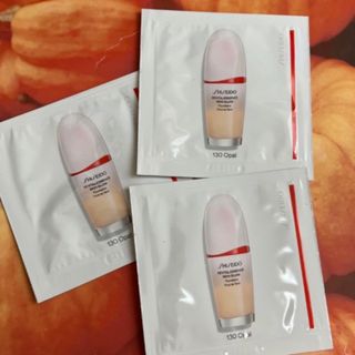 シセイドウ(SHISEIDO (資生堂))の資生堂　エッセンススキングロウファンデーション　130 opal 3枚(ファンデーション)