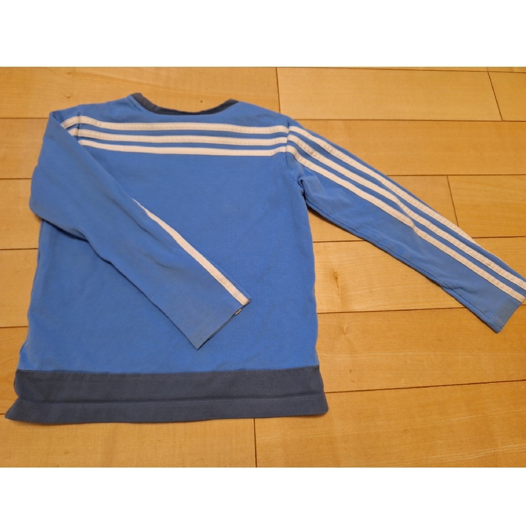 adidas(アディダス)のアディダス　ロンT　120㎝ キッズ/ベビー/マタニティのキッズ服男の子用(90cm~)(Tシャツ/カットソー)の商品写真