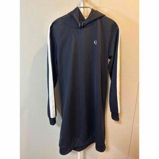 フレッドペリー(FRED PERRY)のFRED PERRY フレッドペリー フード パーカー フーディー ワンピース(ひざ丈ワンピース)