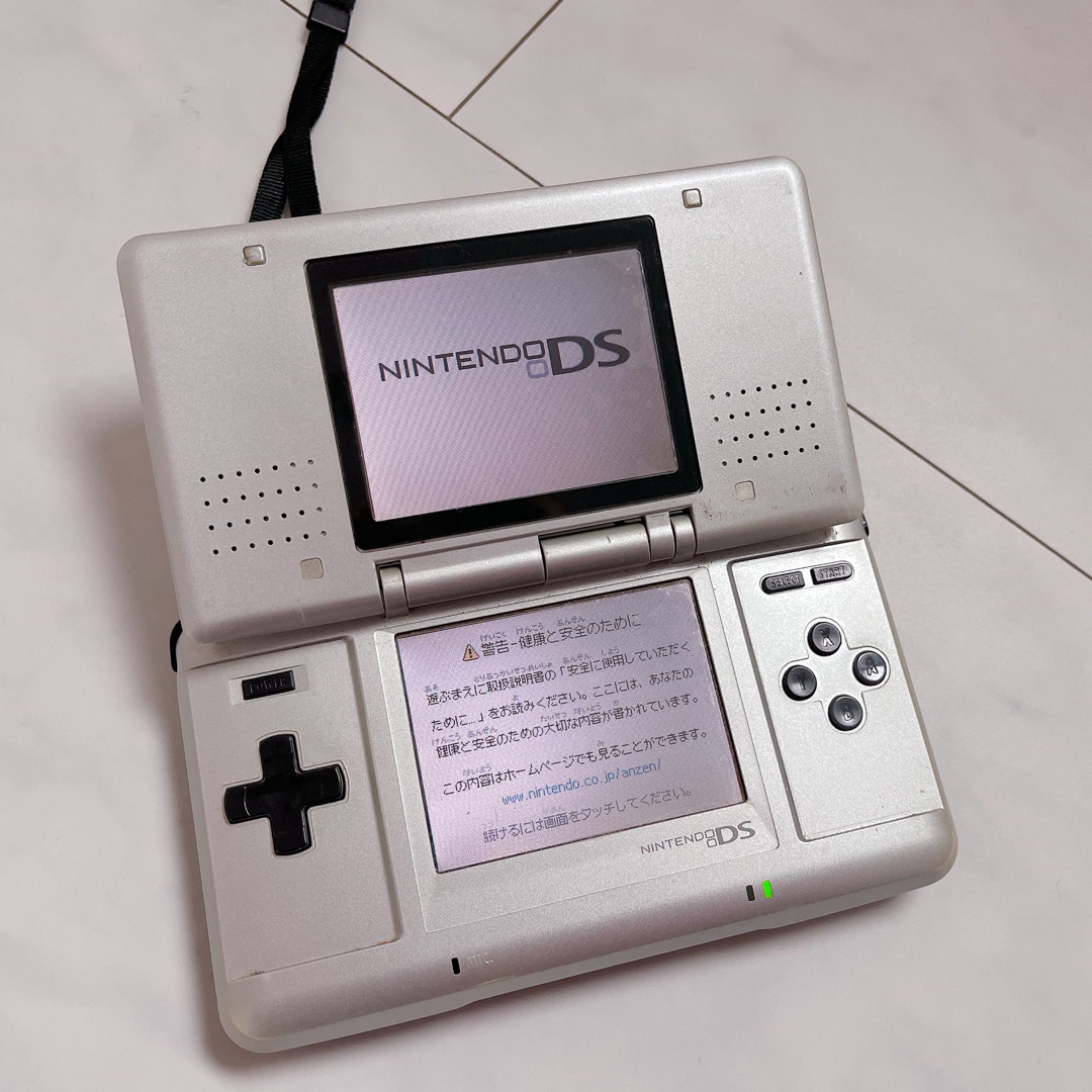 ニンテンドーDS(ニンテンドーDS)の[動作確認済み] 初代　Nintendo DS 本体&電源ケーブル エンタメ/ホビーのゲームソフト/ゲーム機本体(携帯用ゲーム機本体)の商品写真