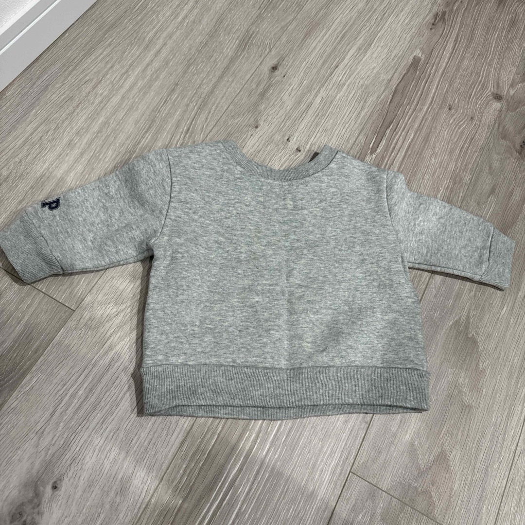 babyGAP(ベビーギャップ)のbaby GAP ミッキー セットアップ キッズ/ベビー/マタニティのベビー服(~85cm)(トレーナー)の商品写真