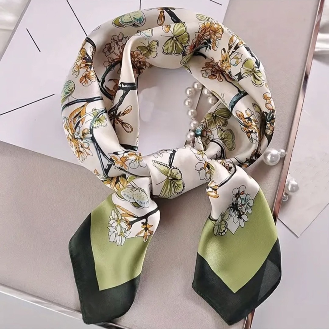 ナロースカーフ ネックスカーフ バッグスカーフ バンダナ 蝶柄 花柄 レディースのファッション小物(バンダナ/スカーフ)の商品写真