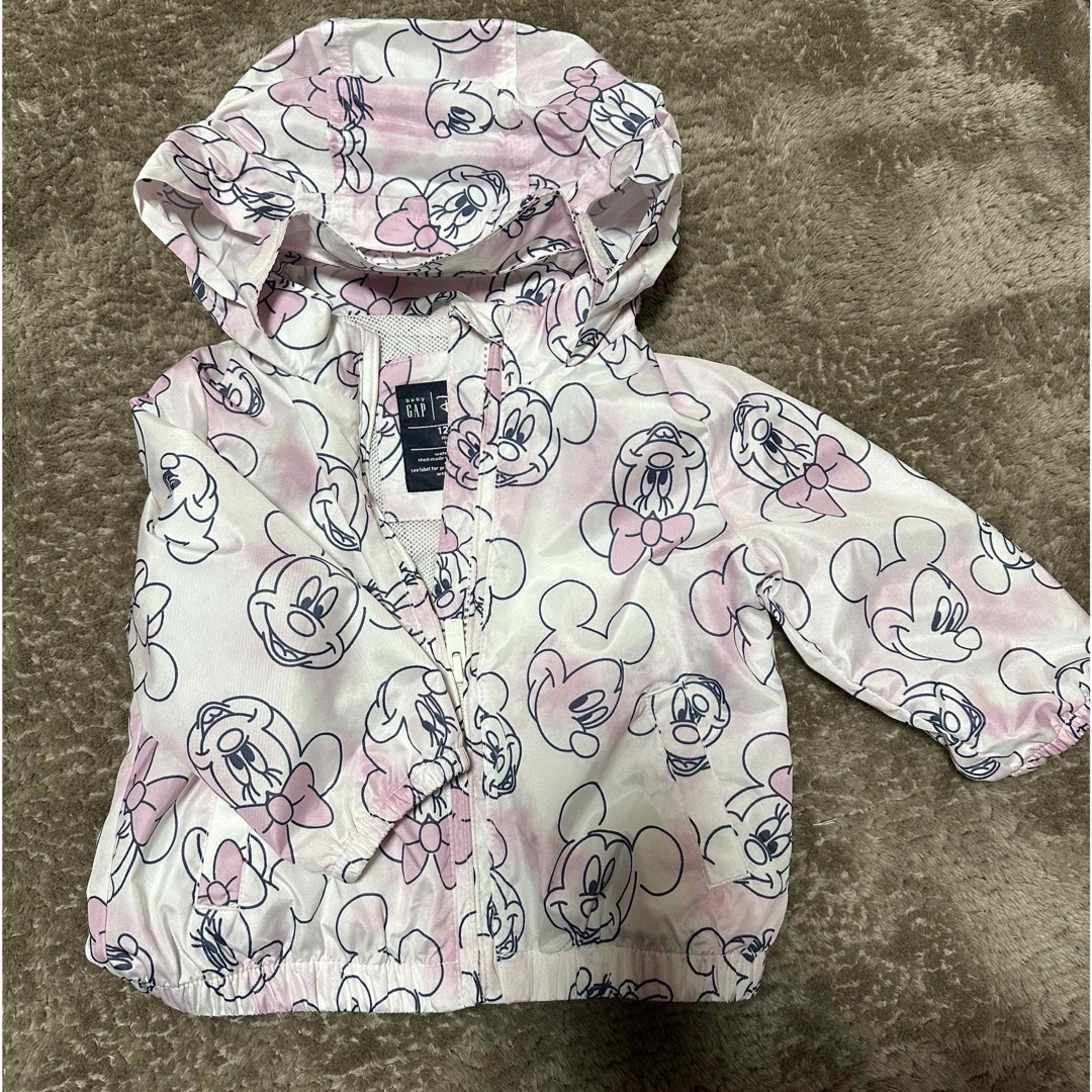 babyGAP(ベビーギャップ)のミッキーミニーウインドブレーカー  キッズ/ベビー/マタニティのベビー服(~85cm)(ジャケット/コート)の商品写真