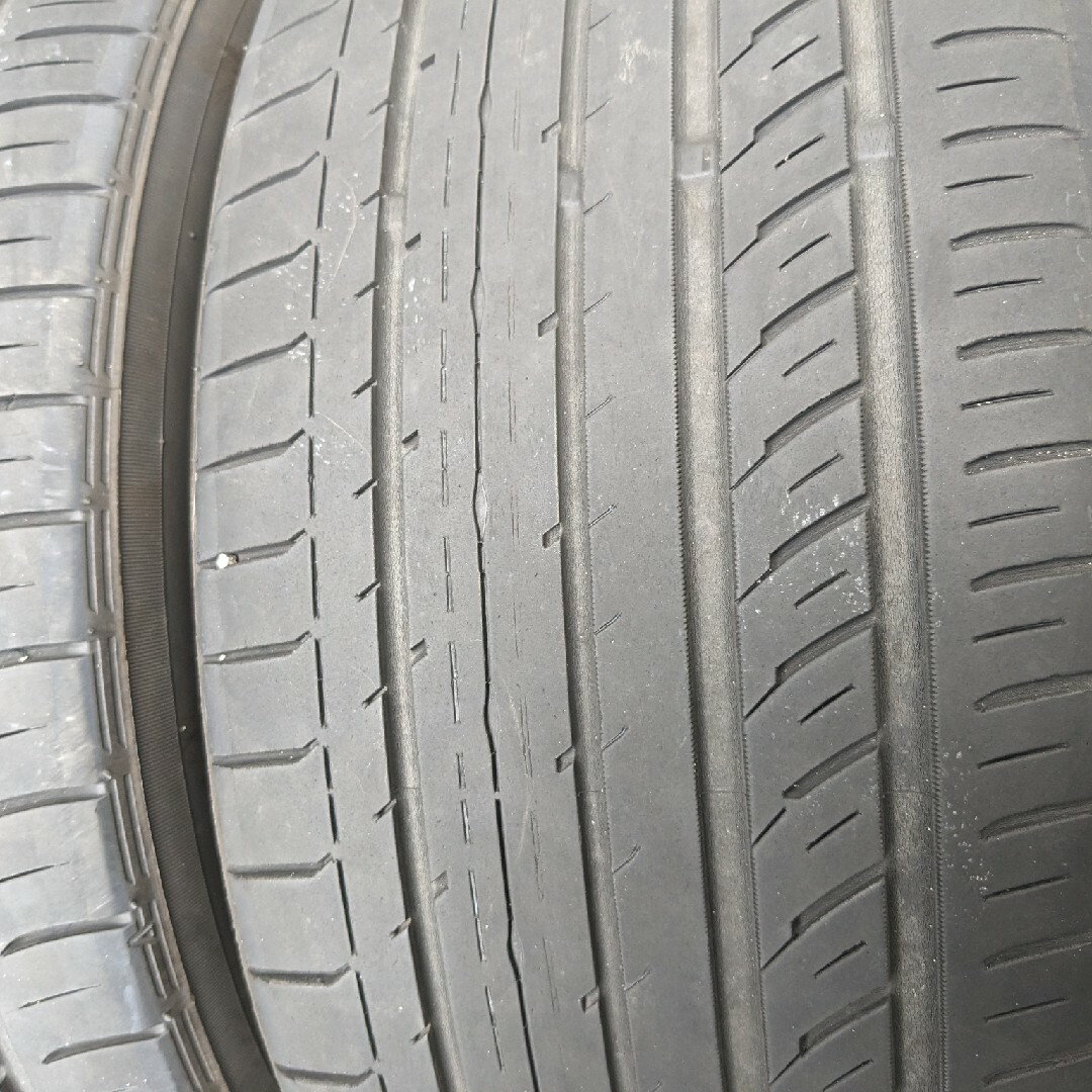 タイヤ　225/40R18 4本 自動車/バイクの自動車(タイヤ)の商品写真