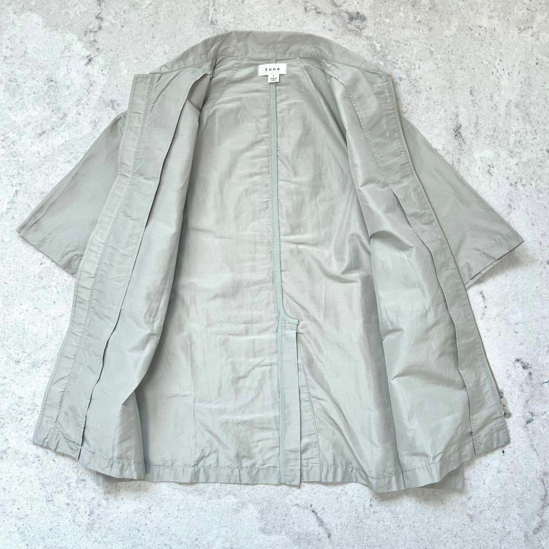 TOne on toNE(トーン)のtone トーン 美品日本製 ナイロン麻 ジップ 半袖シャツ ブルゾン シルバー メンズのトップス(シャツ)の商品写真